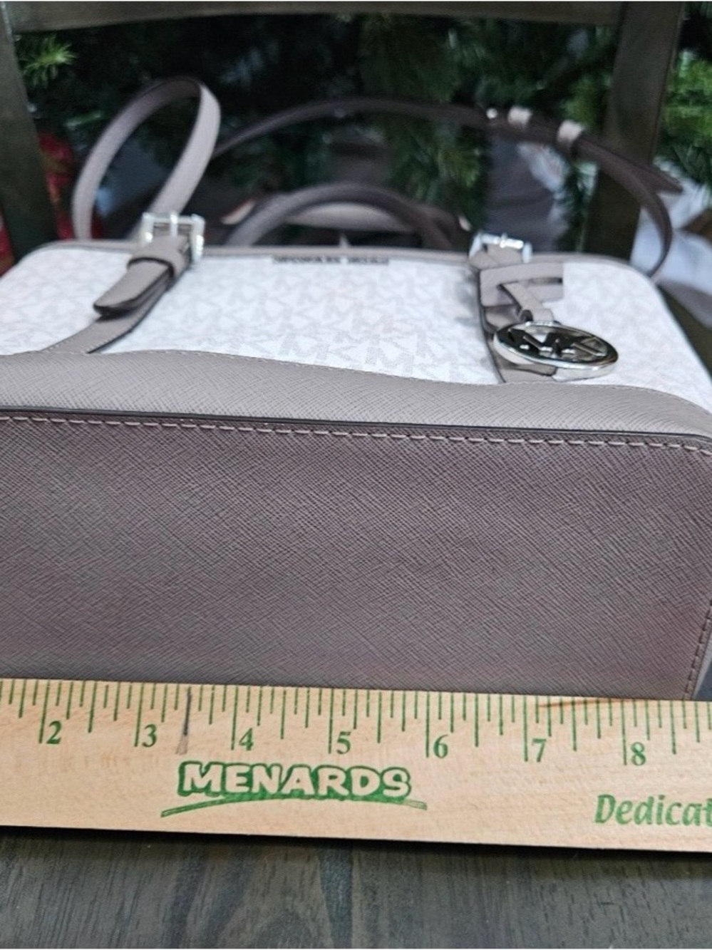 Michael Kors Signature MK Tote - Picture 4 of 9